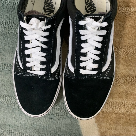 Mens Vans black and white shoes. - Picture 7 of 7
